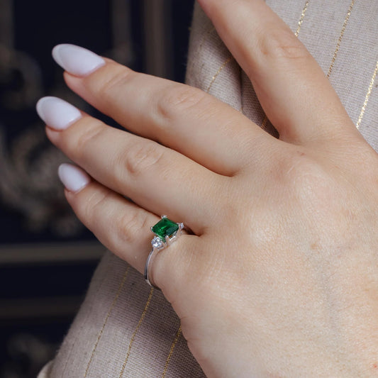 925 Sterling Silver Rhodium Plated Green CZ Center Stone Ring