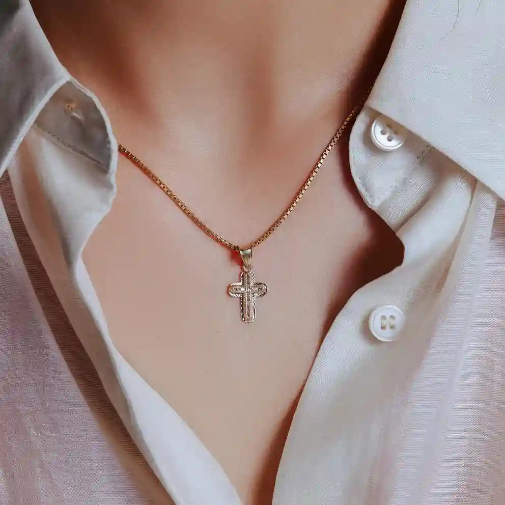14 Karat Yellow Gold Diamond Cut Beaded Crucifix Clear CZ Pendant