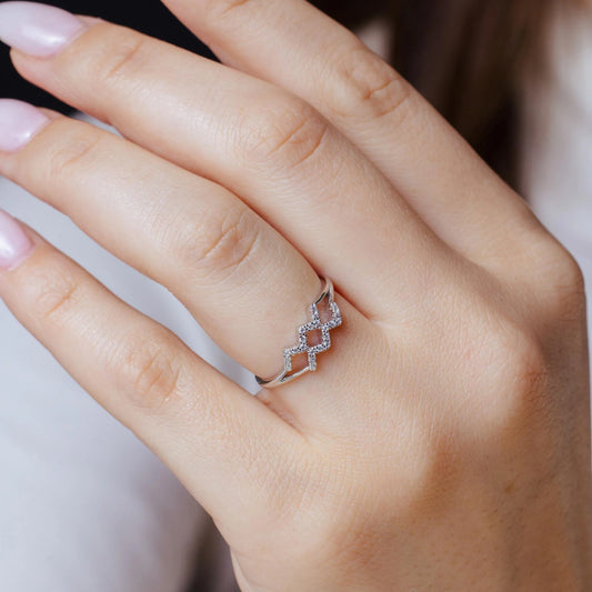 925 Sterling Silver Rhodium Plated Aquarius CZ Zodiac Sign Ring