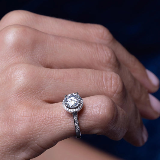 925 Sterling Silver Rhodium Plated Halo Round Moissanite Stones Ring