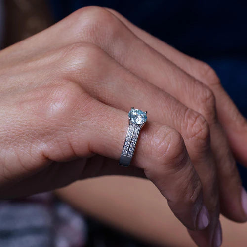 925 Sterling Silver Rhodium Plated Double Row Shank Round Moissanite Stones Ring