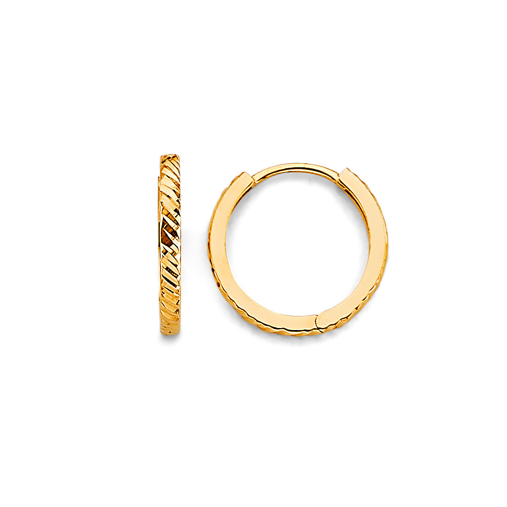 14K Yellow Gold Diamond-Cut Pattern Hoop Earrings aprox 1/2" in diameter