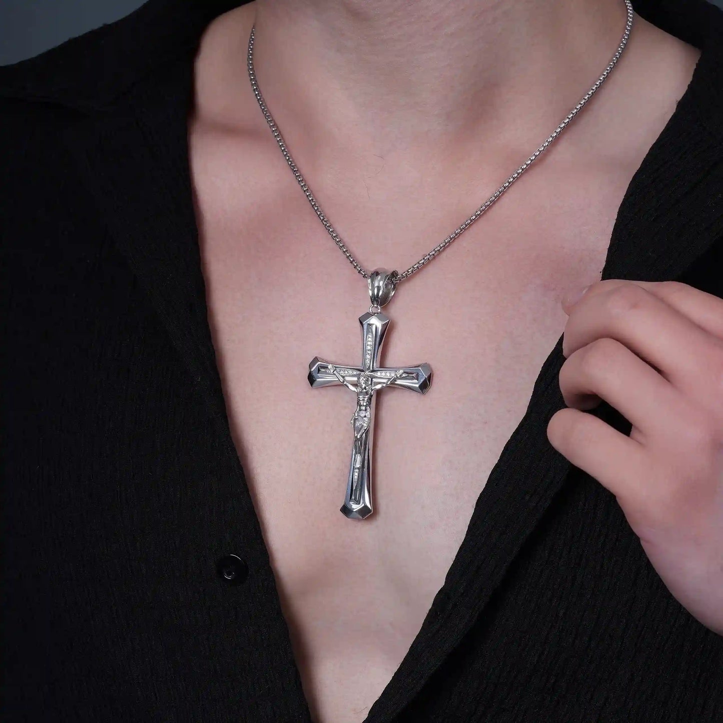 925 Sterling Silver Rhodium Plated Jesus Christ Cross Crucifix 46.5mm x 76.5mm Clear CZ Pendant