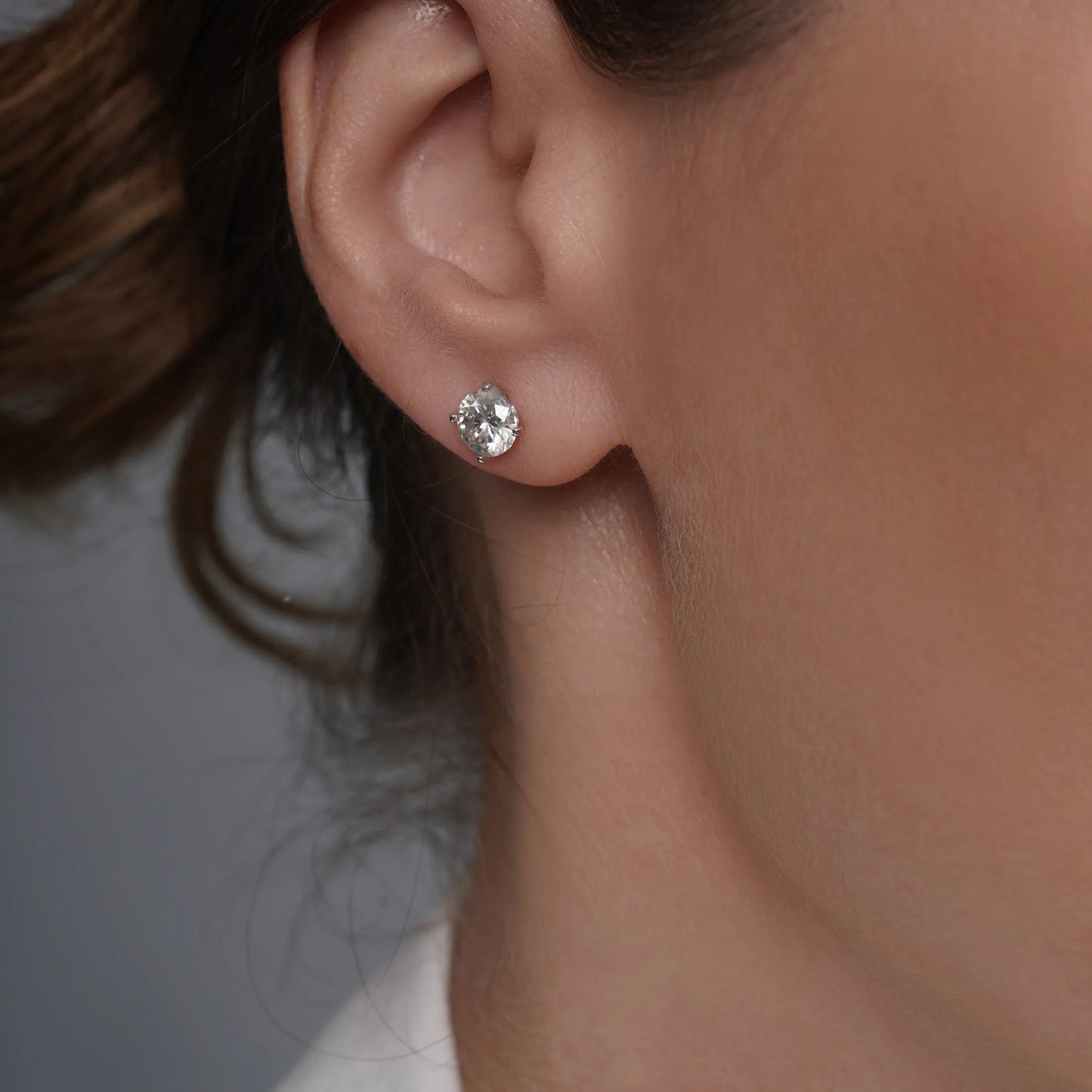925 Sterling Silver Rhodium Plated Round Moissanite Studded 6.5mm Stud Earring