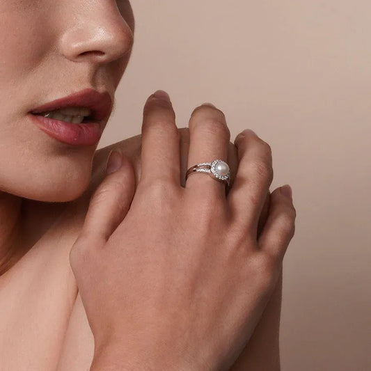 925 Sterling Silver Rhodium Plated Clear Cluster CZ Synthetic Pearl Ring
