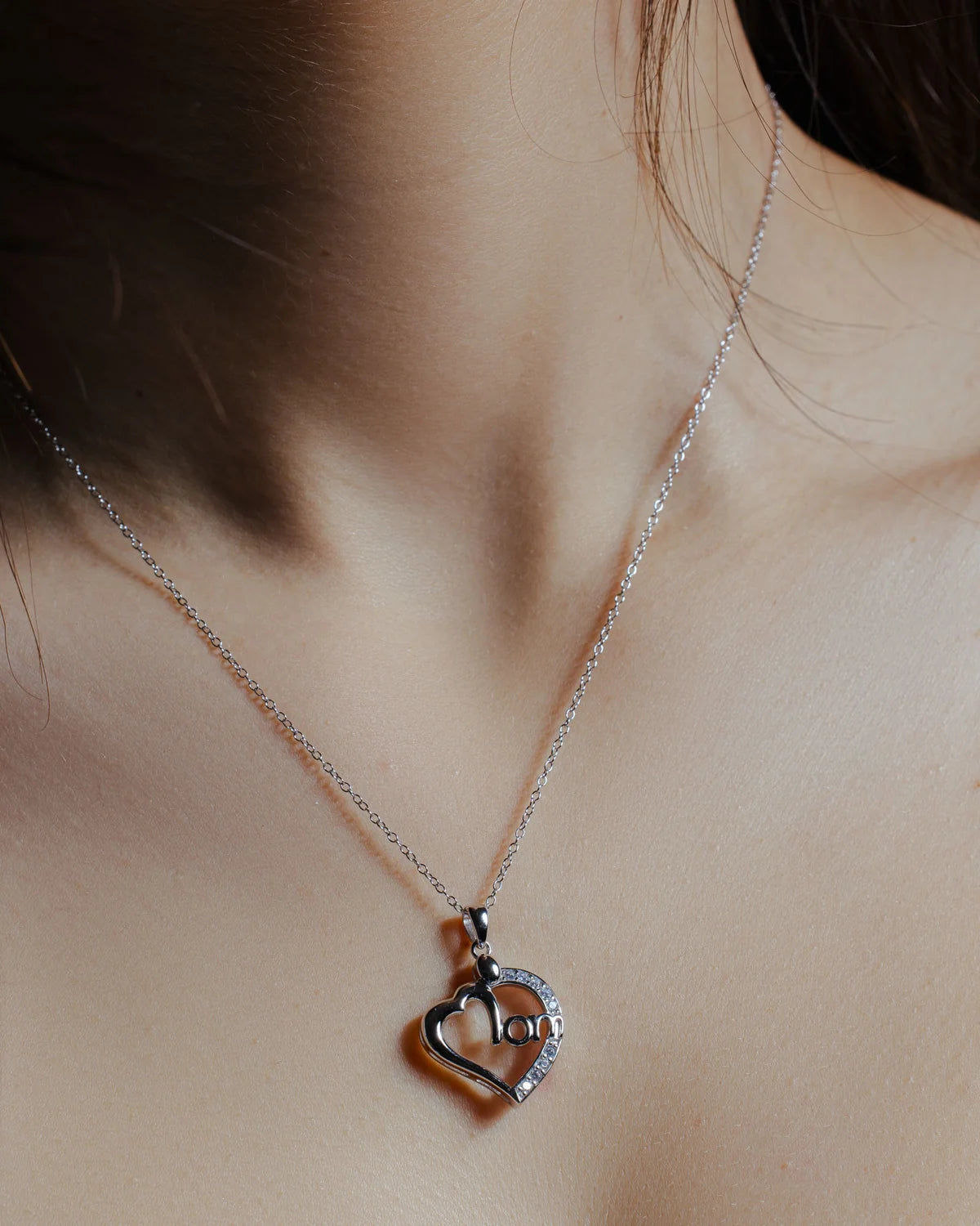 925 Silver Clear CZ Rhodium Plated Mom Heart Pendant Necklace