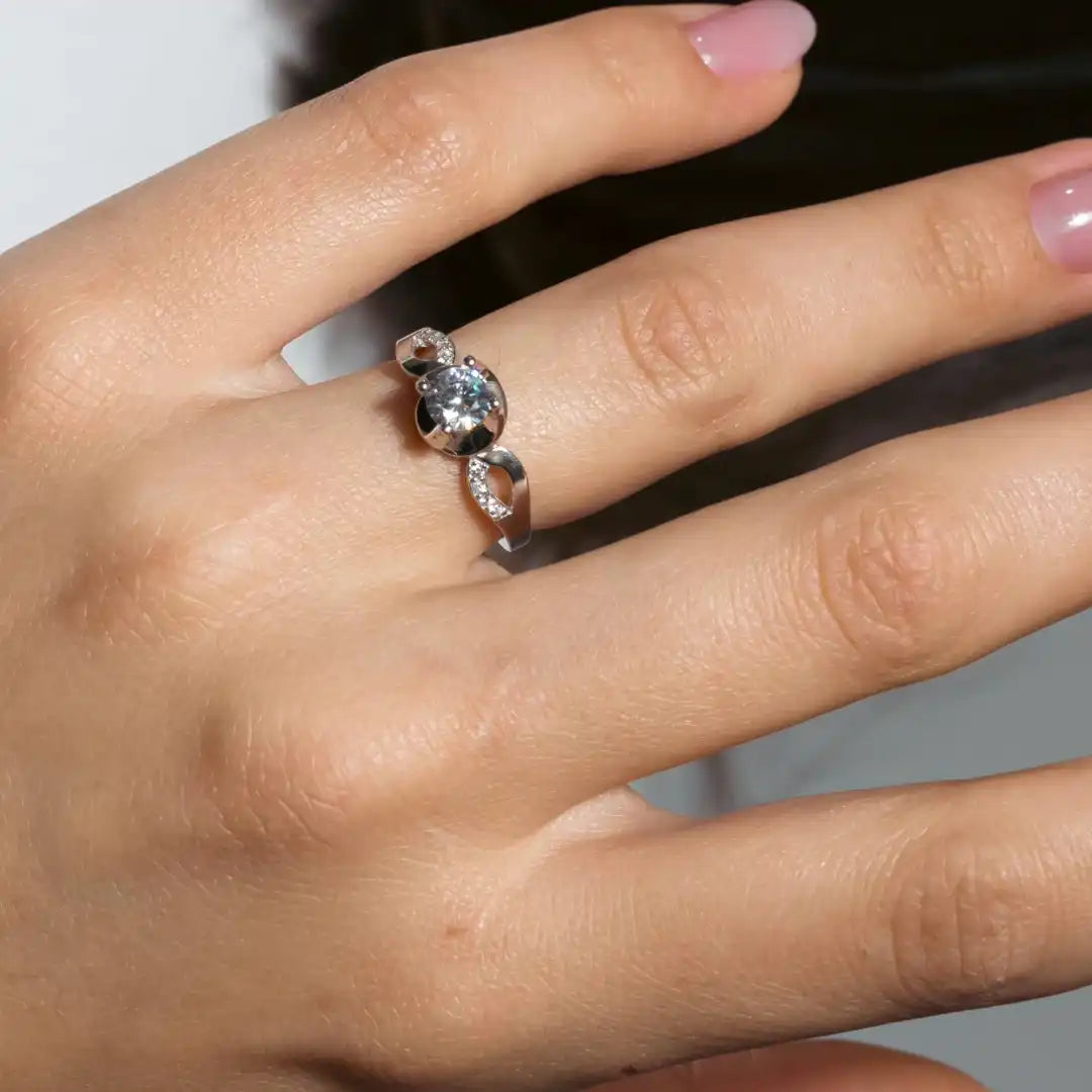 925 Sterling Silver Rhodium Plated Clear Center CZ Twist Ring