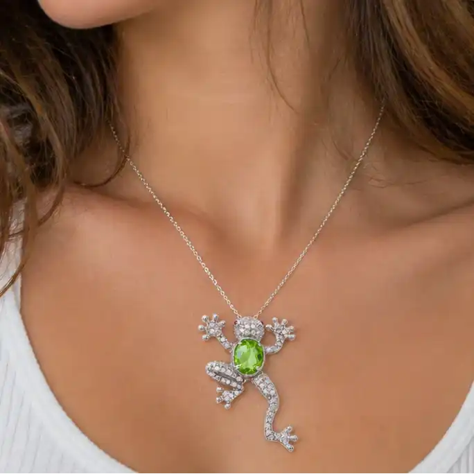 925 Sterling Silver Rhodium Plated Green CZ Frog Pendant Necklace