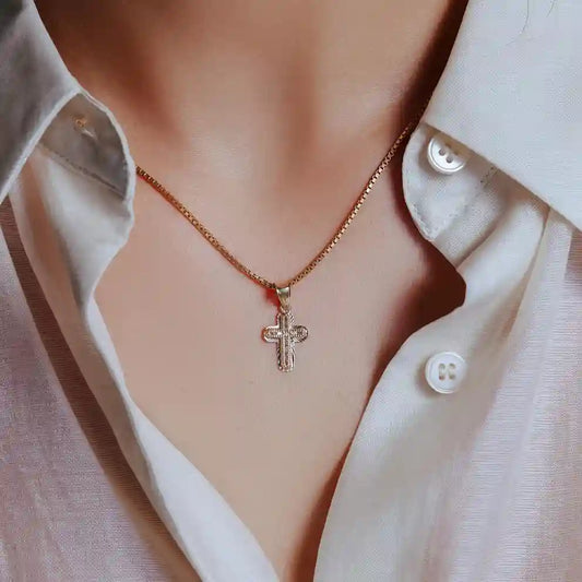 14 Karat Yellow Gold Diamond Cut Beaded Crucifix Clear CZ Pendant