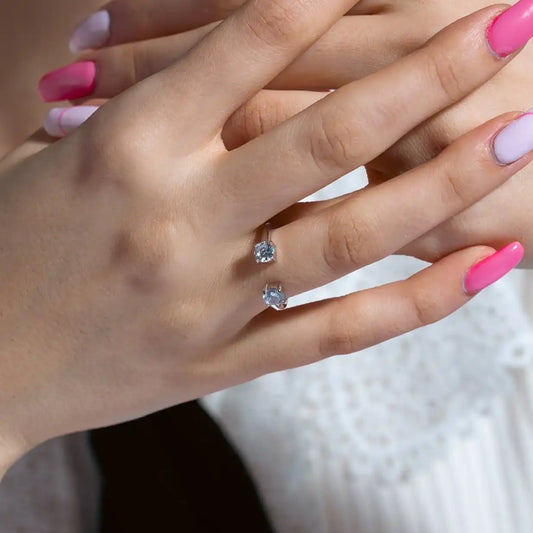 925 Sterling Silver Open Ring with CZ End Caps