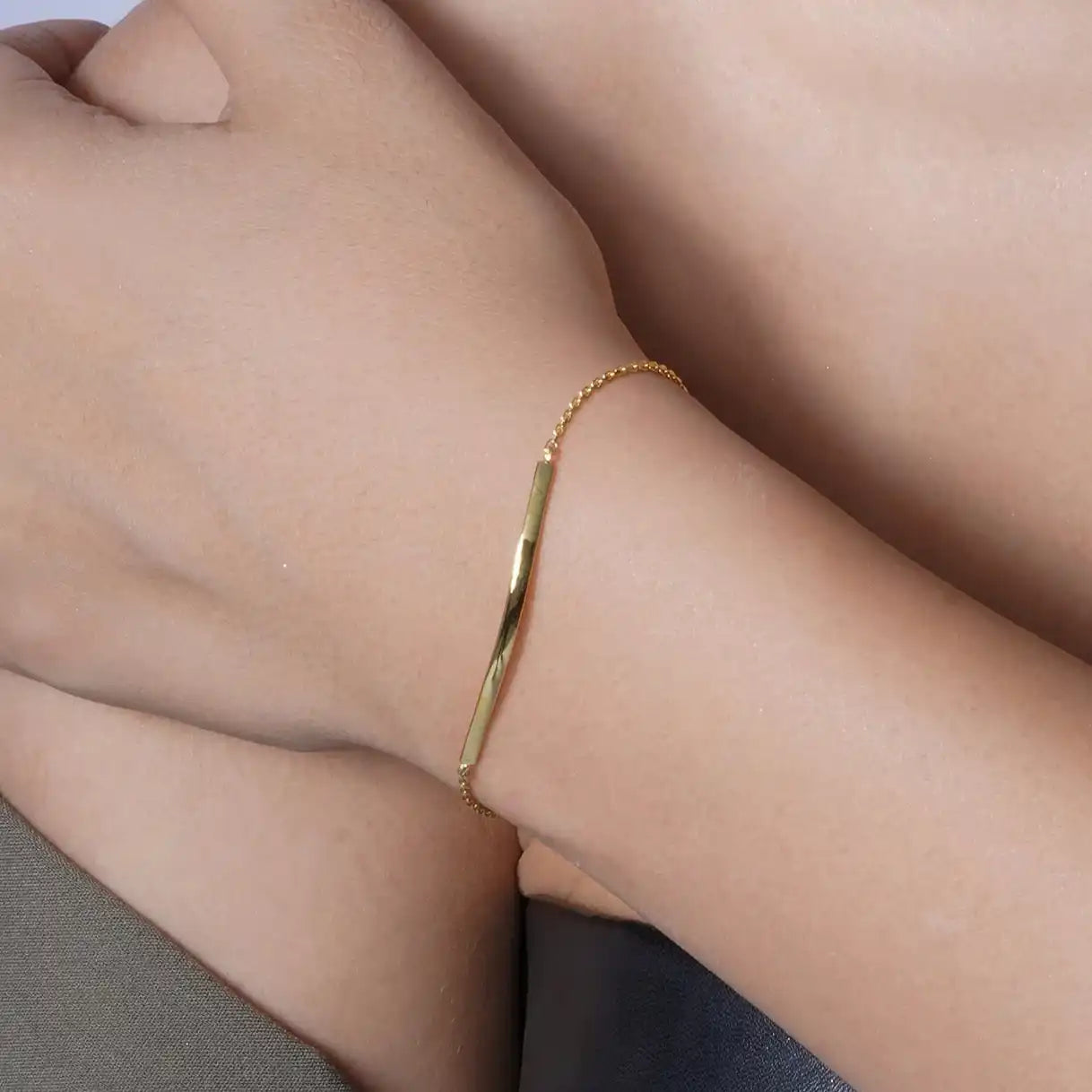 925 Sterling Silver Gold Plated Curved Bar Lariat Bracelet