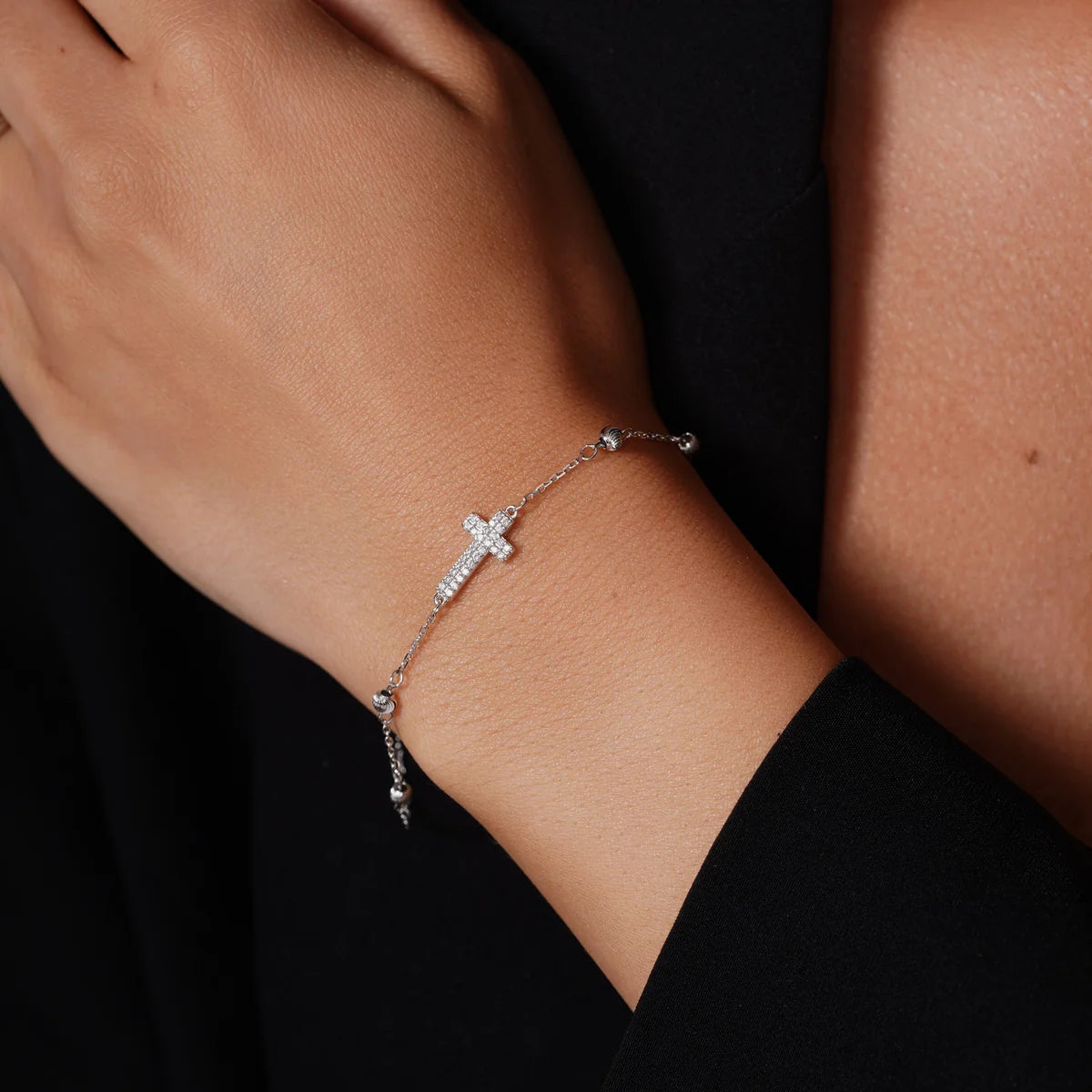 925 Sterling Silver Rhodium Plated 7.6mm x 13.2mm Cross Diamond Cut Round Charm Clear CZ Box Adjustable Bracelet