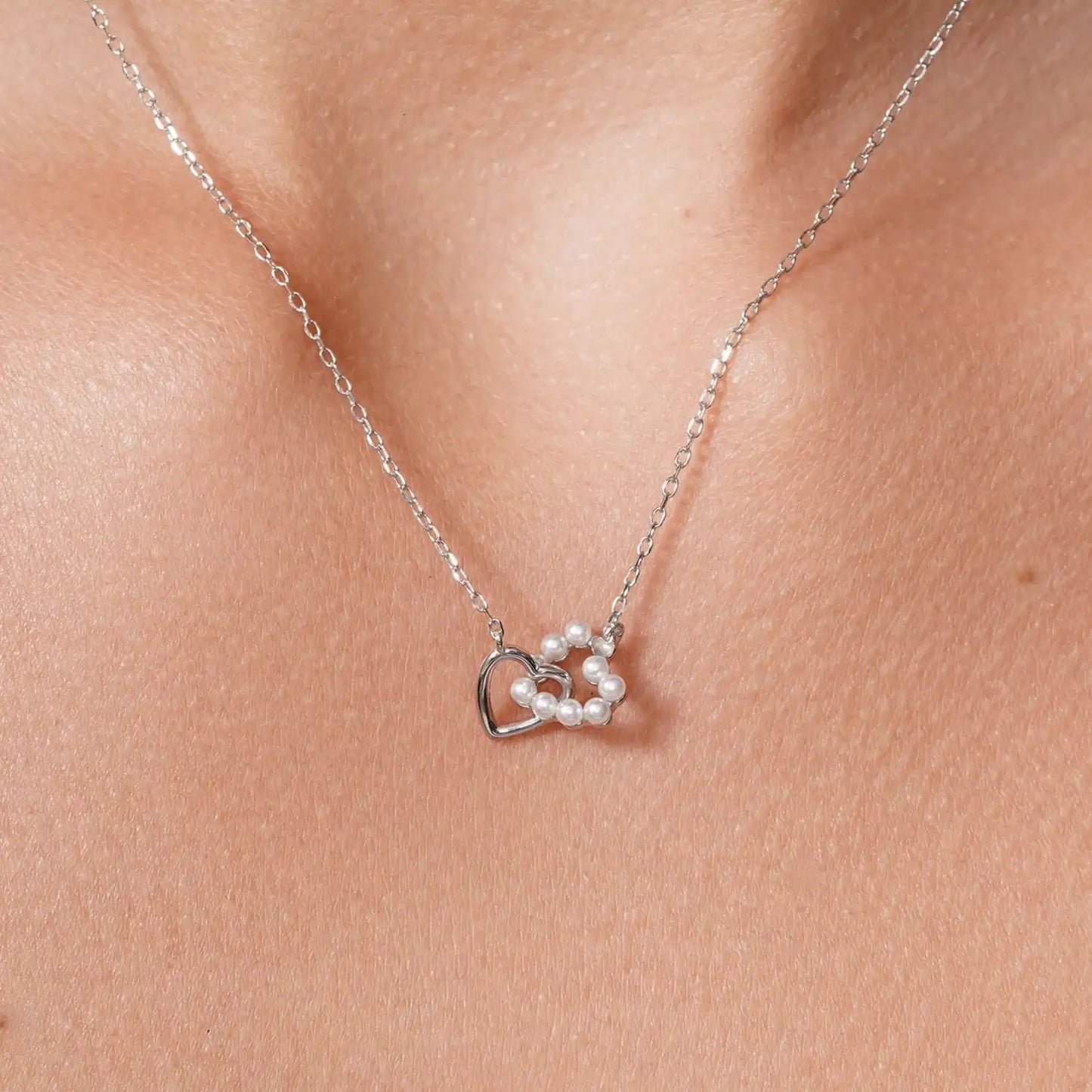 925 Sterling Silver Rhodium Plated Intertwined Synthetic Pearl Heart Adjustable Necklace