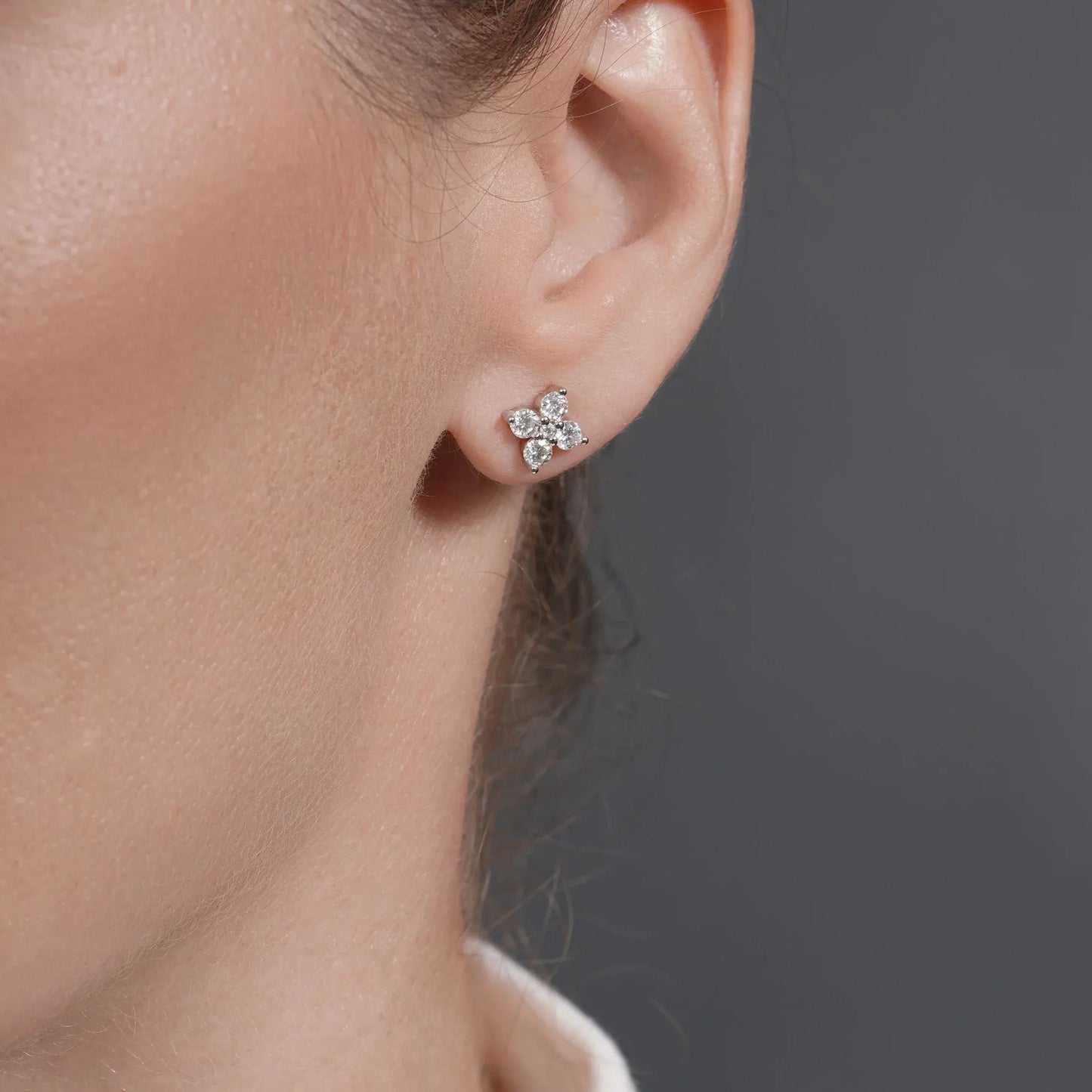 925 Sterling Silver Rhodium Plated Flower Moissanite Studded 7mm Stud Earring