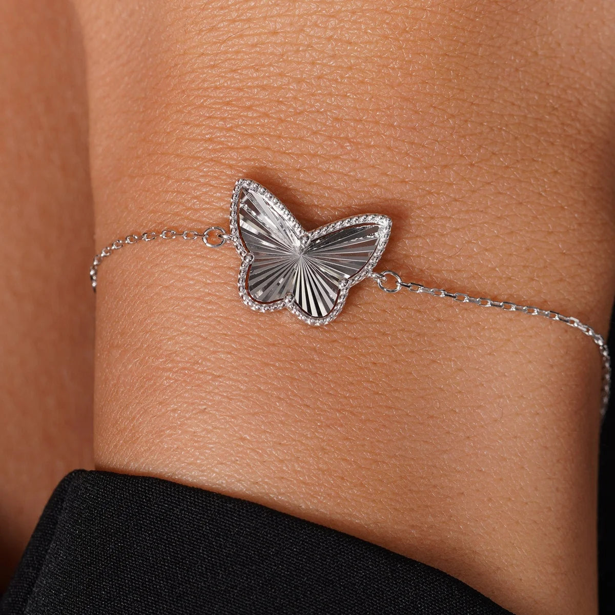 925 Sterling Silver Rhodium Plated Diamond Cut Butterfly Charm 15.3mm x 12mm Adjustable Bracelet