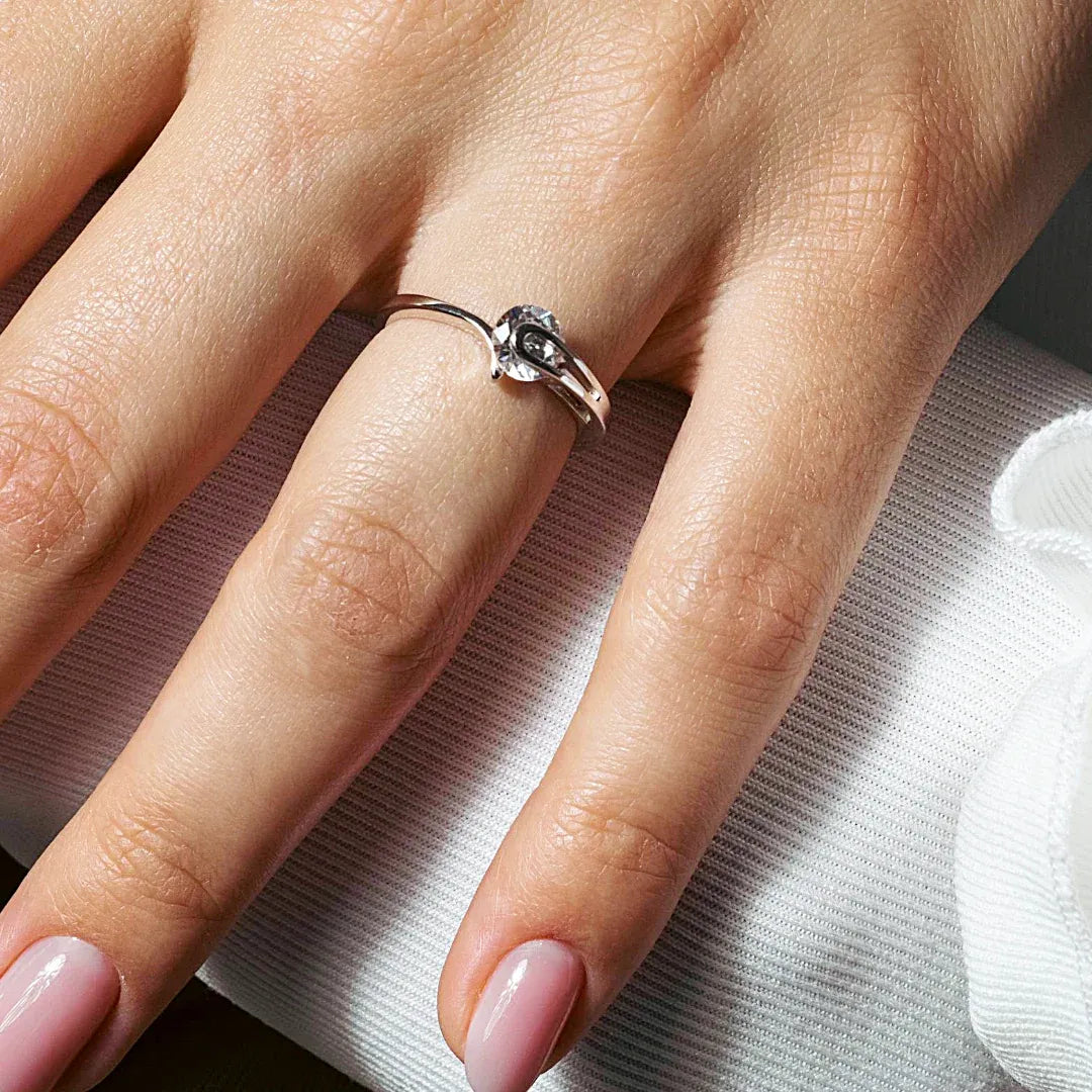925 Sterling Silver Rhodium Plated Plain CZ Loop Ring
