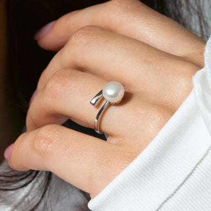 925 Sterling Silver Rhodium Plated Fresh Water Pearl Center Ring