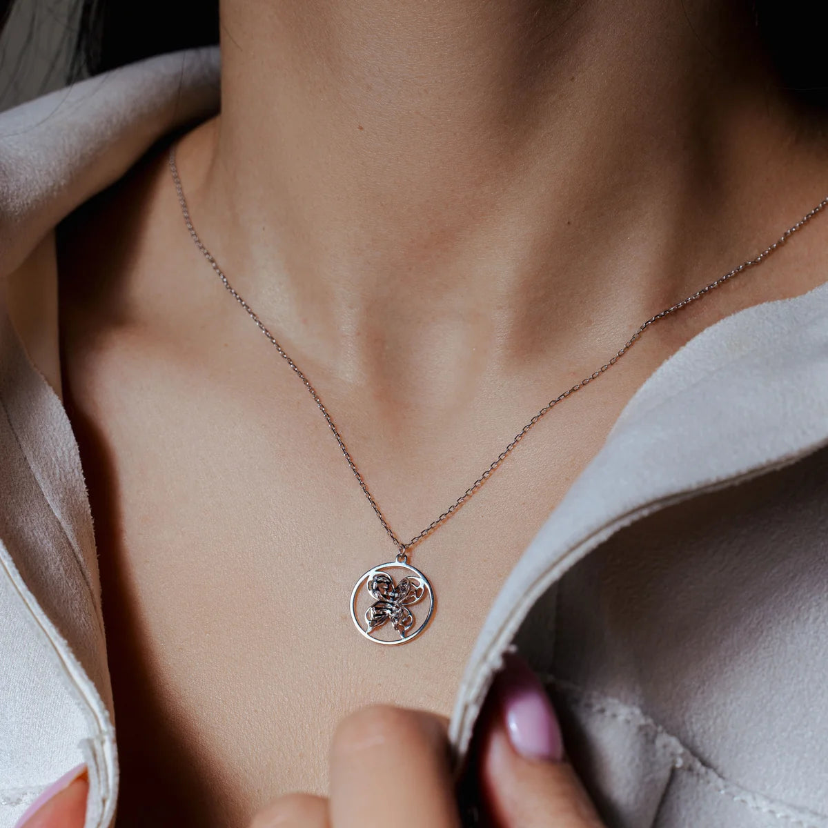 925 Sterling Silver Rhodium Plated Diamond Cut 3D Butterfly Round Pendant Necklace